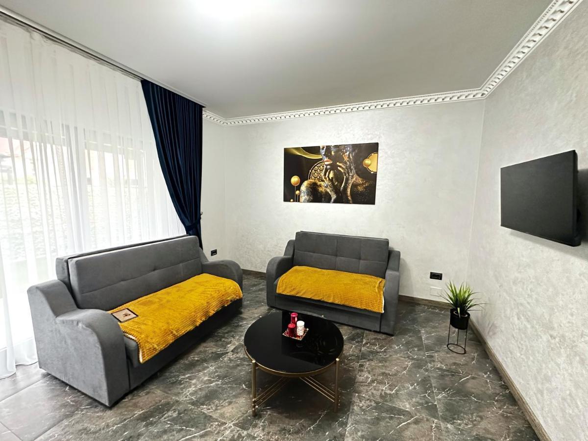 Casa Anastasia Villa Oradea Bagian luar foto